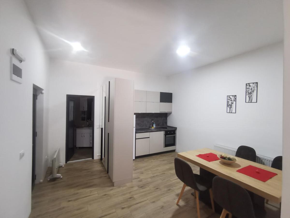 Restoran Due Punti Apartment Kursumlija ภายนอก รูปภาพ